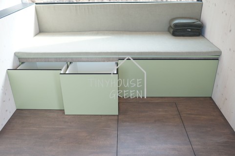 Satteldach Wohn-/ Essbereich mit versenktem Tisch